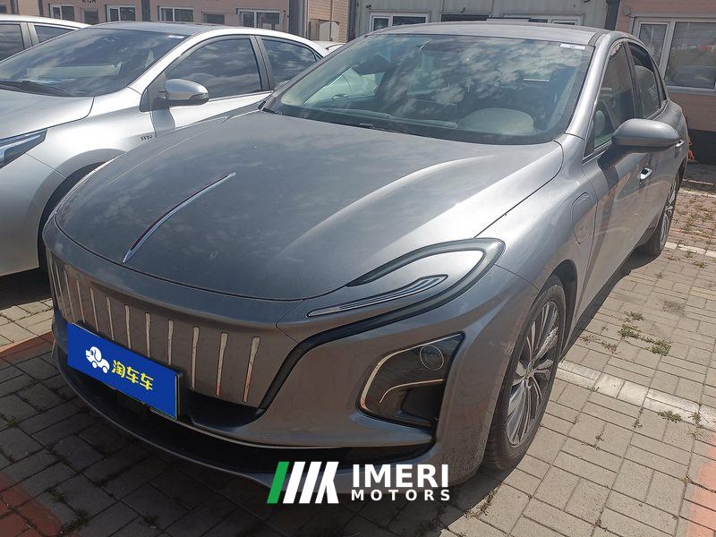 FAW Red Flag E-QM5 560km PLUS - автомобиль из Китая