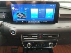 Ford Edge PLUS EcoBoost 245 2WD Version 5 - photo 17