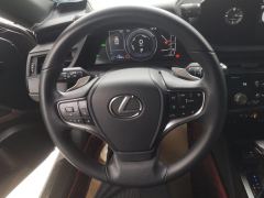 Lexus ES 300h Premium Edition - фото 18