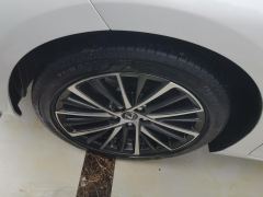 Lexus ES 300h Premium Edition - фото 6