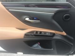 Lexus ES 200 Excellence Edition - photo 12