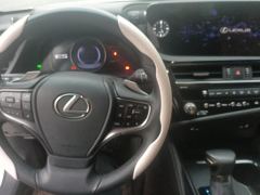 Lexus ES 200 Excellence Edition - photo 16