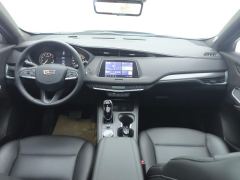 Cadillac XT4 28T FWD Luxury - ფოტო 16