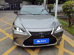 Lexus ES 200 Excellence Edition - ფოტო 3
