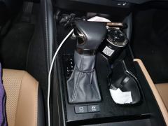 Lexus ES 300h Excellence Edition - фото 19