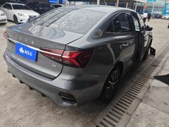 Roewe i5 1.5L CVT Black Gold Edition - фото 2