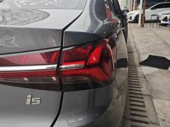 Roewe i5 1.5L CVT Black Gold Edition - фото 5