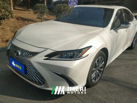 2022 Lexus ES 300h Excellence Edition - автомобиль из Китая