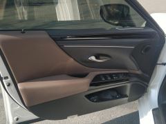 Lexus ES 300h Excellence Edition - photo 12