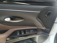 Lexus ES 300h Excellence Edition - photo 13