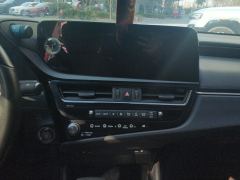 Lexus ES 300h Excellence Edition - photo 17