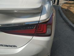 Lexus ES 300h Excellence Edition - photo 5