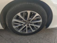 Lexus ES 300h Excellence Edition - photo 6