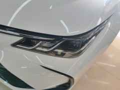 Toyota Corolla Dual-Engine 1.8L E-CVT Elite Edition - photo 4