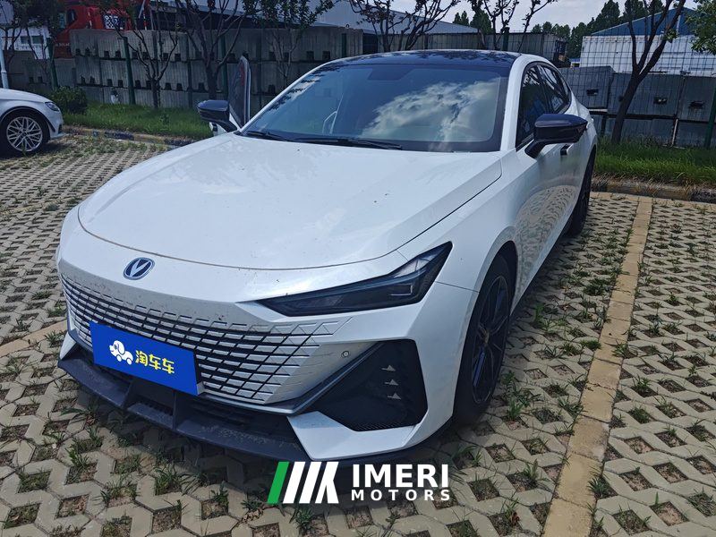 Changan UNI-V 1.5T Premium Version - автомобиль из Китая