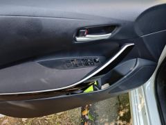 Toyota Corolla Dual-Engine 1.8L E-CVT Elite Edition - фото 12