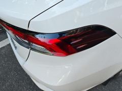 Toyota Corolla Dual-Engine 1.8L E-CVT Elite Edition - фото 5