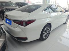 Lexus ES 200 CVT Elite Edition - photo 2