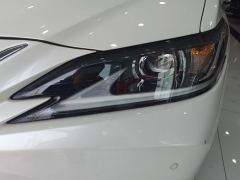 Lexus ES 200 CVT Elite Edition - photo 4