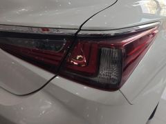 Lexus ES 200 CVT Elite Edition - photo 5