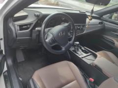 Lexus ES 200 Excellence Edition - фото 16