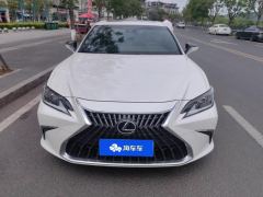 Lexus ES 200 Excellence Edition - фото 3