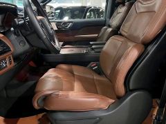 Lincoln Navigator 3.5T Edition - ფოტო 3