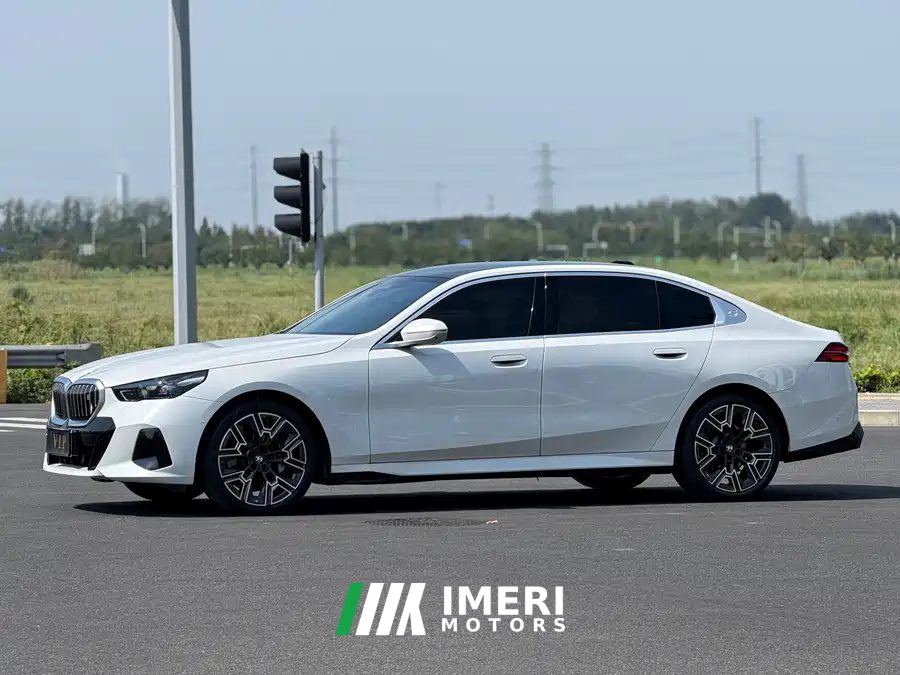 BMW 5 Series 530Li Luxury M Sport Package