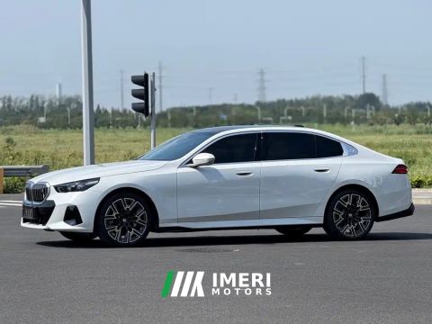2024 BMW 5 Series 530Li Luxury M Sport Package - ავტომობილი ჩინეთიდან