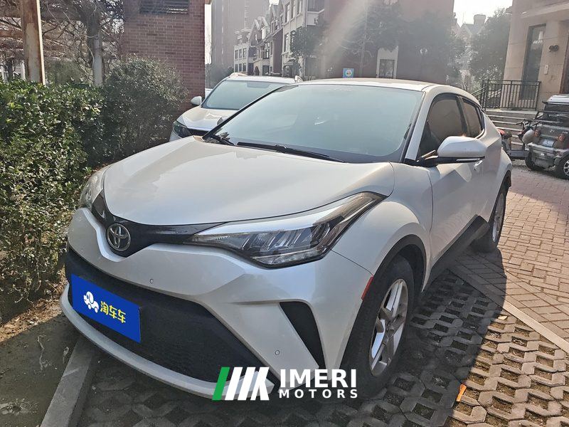 Toyota C-HR 2.0L Elite Edition - автомобиль из Китая