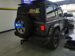 Jeep Wrangler 2.0T Sahara Edition - photo 2