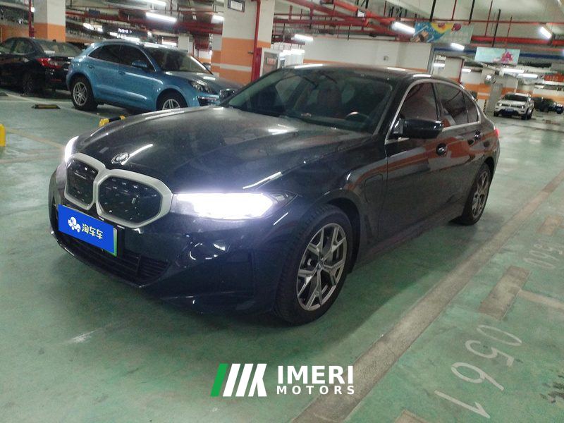 BMW i3 eDrive 35 L - автомобиль из Китая