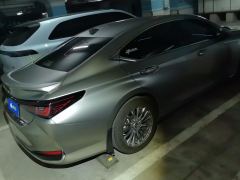 Lexus ES 300h Premium Edition - photo 2