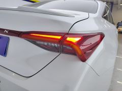 Toyota Avalon 2.5L Automatic Luxury Edition - photo 5