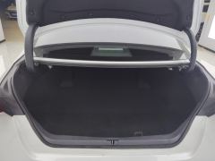 Toyota Avalon 2.5L Automatic Luxury Edition - photo 7