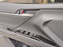 Toyota Camry 2.0G Luxury Edition - photo 13