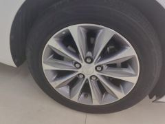 Chevrolet Monza 320 Edition - фото 6