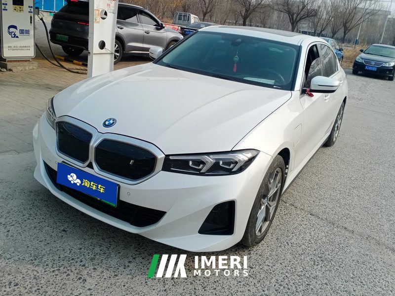 BMW i3 eDrive 35 L - автомобиль из Китая