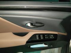 Lexus ES 300h Premium Edition - ფოტო 13