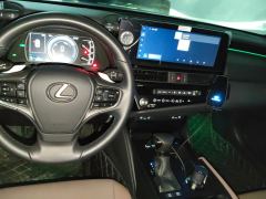 Lexus ES 300h Premium Edition - ფოტო 16