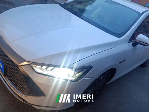 2024 BYD Qin PLUS DM-i Honor Edition 1.5L 55km Leading Edition - автомобиль из Китая