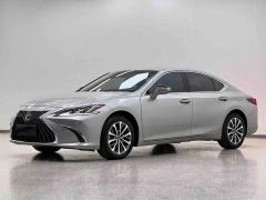 Lexus ES 200 Premium Edition - photo 1