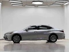 Lexus ES 200 Premium Edition - photo 4