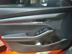 Mazda3 Axela 2.0L Automatic Premium Edition - фото 12