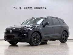 Volkswagen Touareg 3.0T Premium Obsidian Black Sports Suit - photo 1