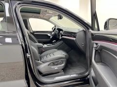 Volkswagen Touareg 3.0T Premium Obsidian Black Sports Suit - photo 7