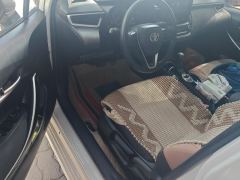 Toyota Corolla Dual-Engine 1.8L E-CVT Elite Edition - ფოტო 14