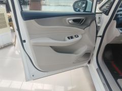 Roewe iMAX8 2.0T Supreme Edition - ფოტო 12
