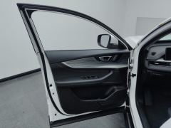 Chery Tiggo 8 PLUS 290TGDI Dual Clutch 2WD Deluxe Edition - ფოტო 12