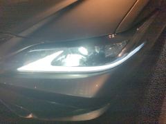 Lexus ES 300h Excellence Edition - photo 4